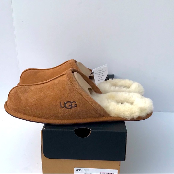 UGG Scuff Slippers - Picture 6 of 9